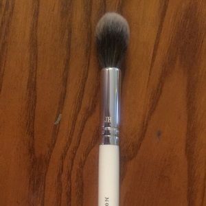 Jaclyn Hill Morphe Under Eye Brush